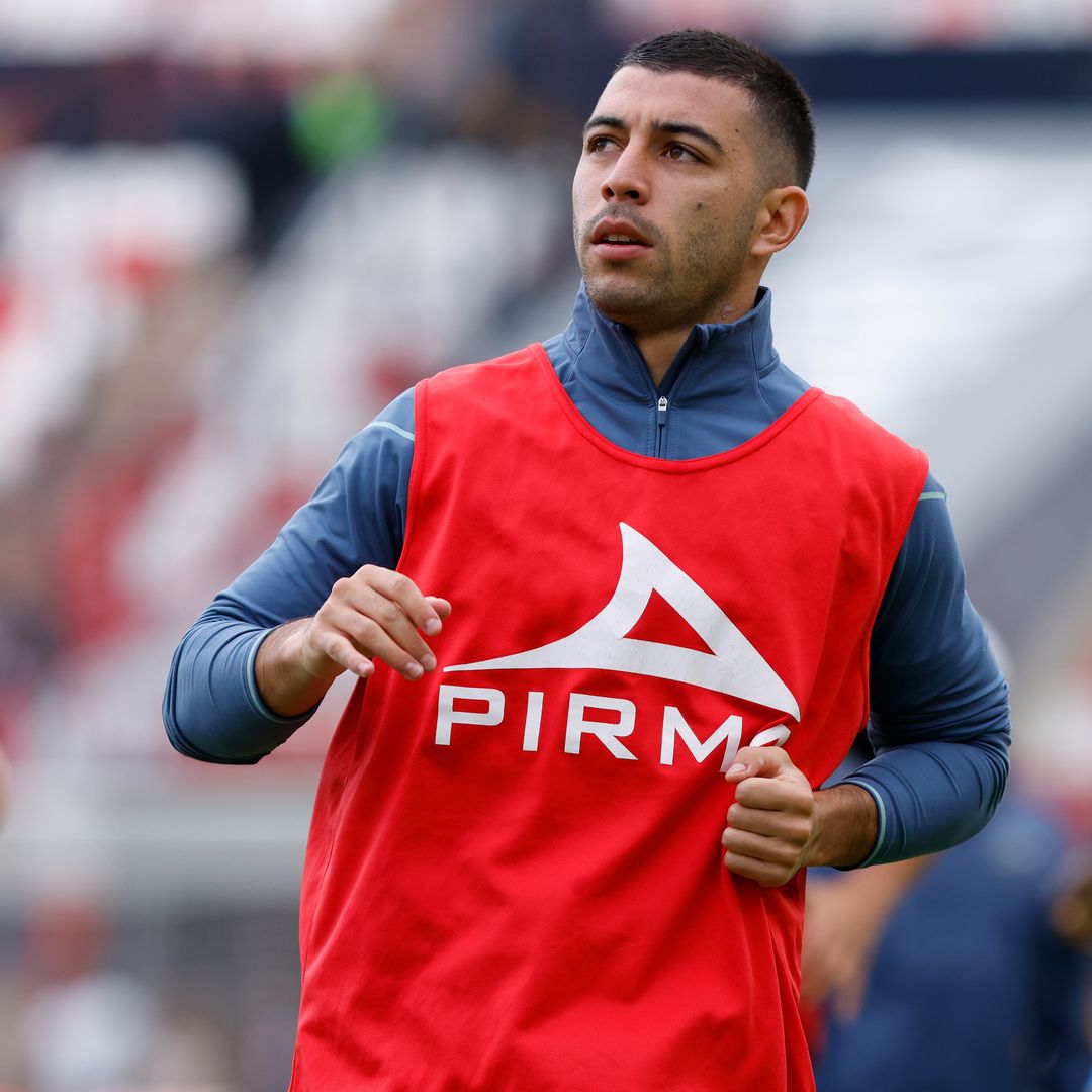 Erik Lira durante un partido con Cruz Azul